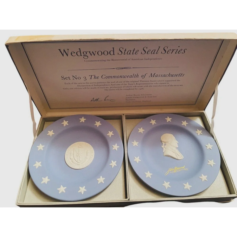 Wedgwood Jasperware Blue /White Massachusetts State Seal Series 4.25